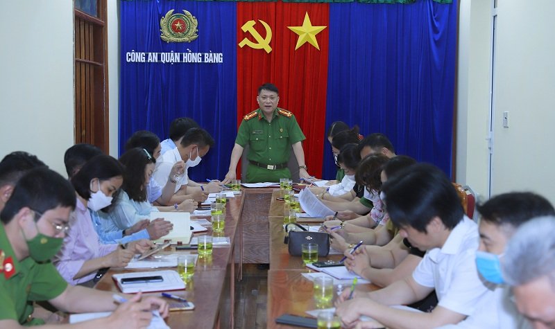 Công an quận Hồng Bàng Tập trung đẩy nhanh tiến độ cấp CCCD gắn chíp cho học sinh THCS và THPT 